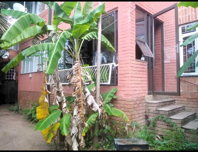 2 BEDROOM APARTMENT FOR SALE IN WHITE RIVER CENTRAL